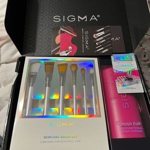 Sigma skincare brushes set